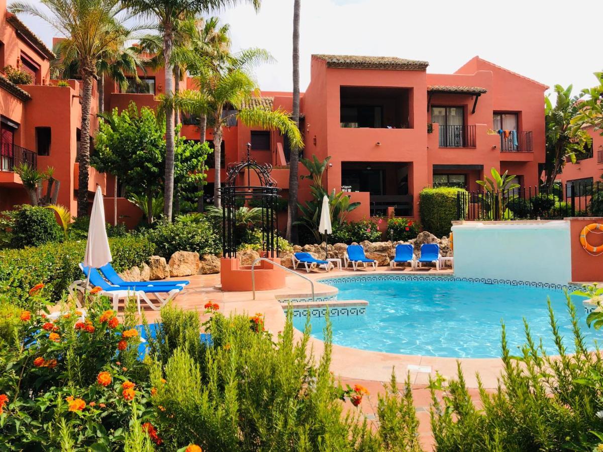 Two-Room Apartment In Elviria Near The Beach With Parking Марбелья Экстерьер фото