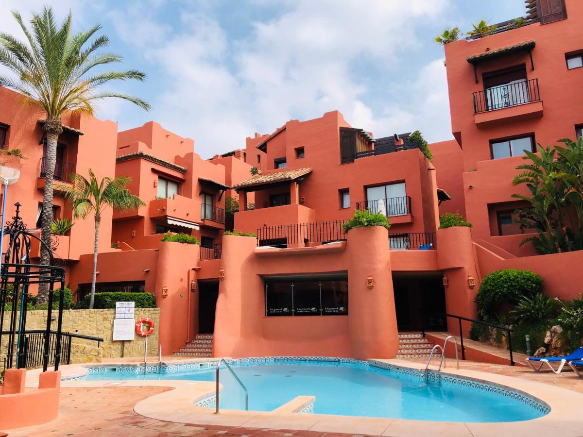 Two-Room Apartment In Elviria Near The Beach With Parking Марбелья Экстерьер фото